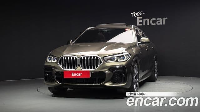 BMW X6 2022 — Photo 30/38
