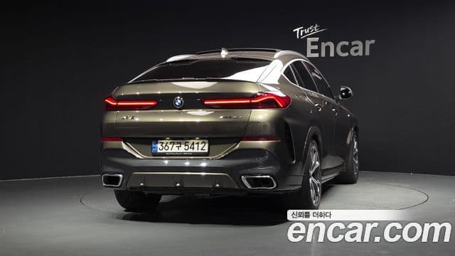 BMW X6 2022 — Photo 33/38