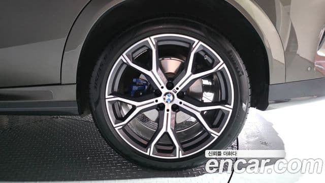 BMW X6 2022 — Photo 37/38