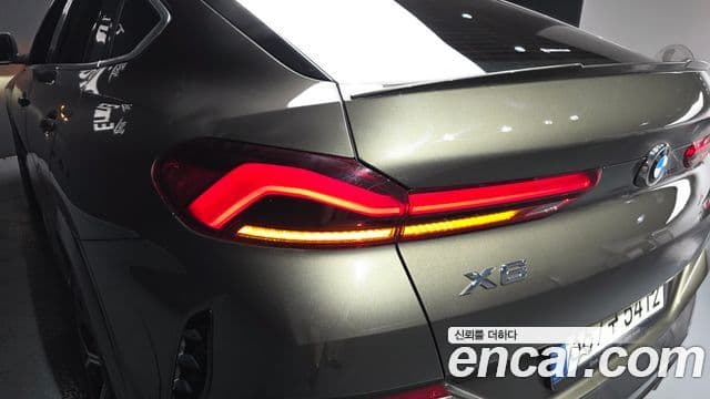 BMW X6 2022 — Photo 35/38