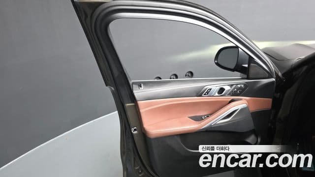 BMW X6 2022 — Photo 38/38