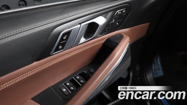 BMW X6 2022 — Photo 14/38
