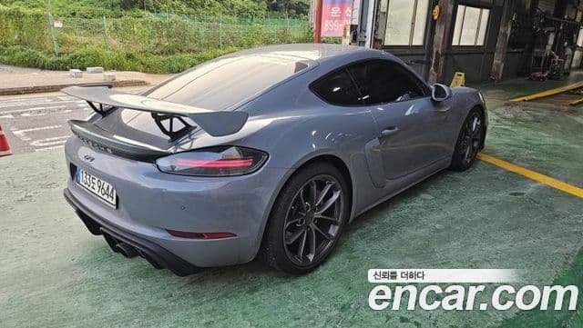 Porsche 718 Cayman 2023 — Photo 8/12