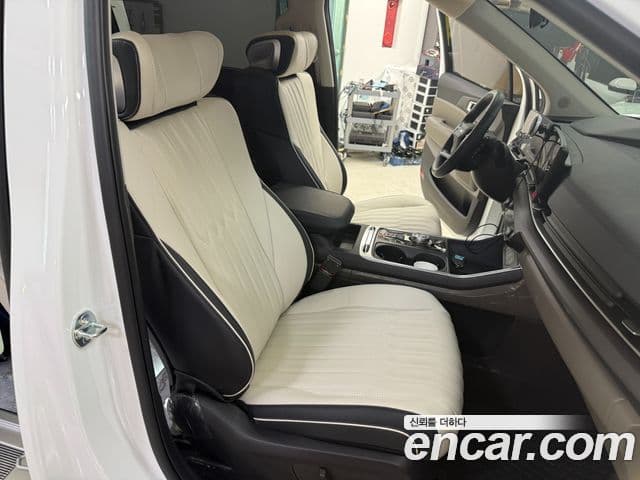 Kia Carnival 2025 — Фото 12/18