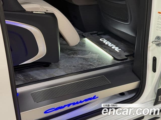 Kia Carnival 2025 — Фото 13/18