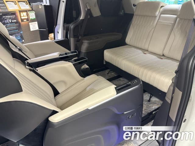 Kia Carnival 2025 — Фото 15/18