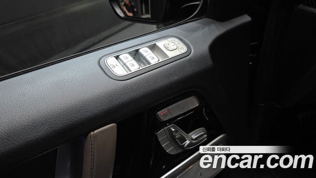 Mercedes-Benz G-Class 2023 — Photo 9/20