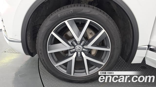 Volkswagen Touareg 2020 — Şəkil 2/20