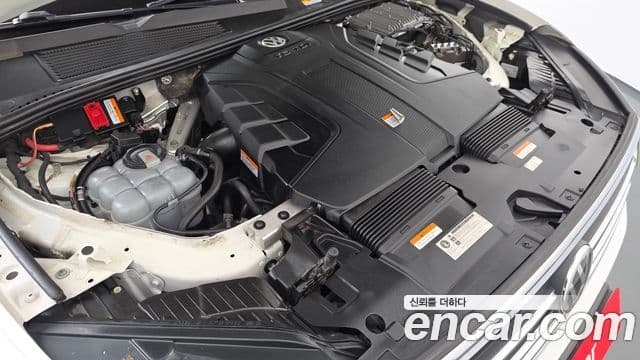 Volkswagen Touareg 2020 — Şəkil 10/20
