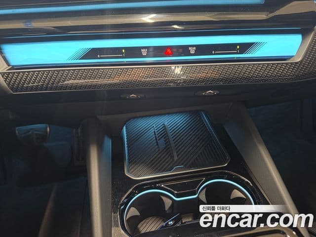 BMW i5 2024 — Photo 9/20