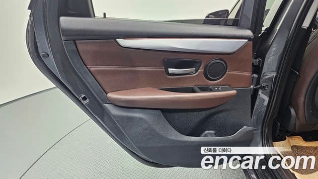 BMW 2 Series Active Tourer 2021 — Şəkil 20/32