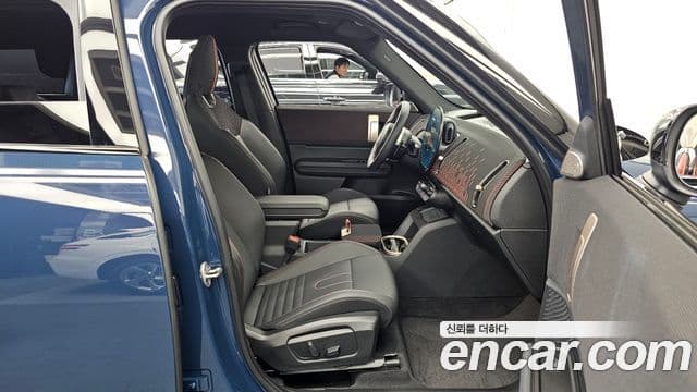 Mini Cooper S Countryman 2025 — Фото 11/20