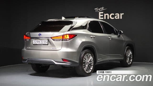 Lexus RX450h 2021 — Фото 2/20