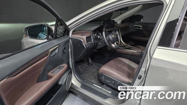 Lexus RX450h 2021 — Фото 10/20