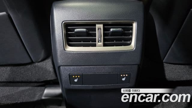 Lexus RX450h 2021 — Photo 32/36