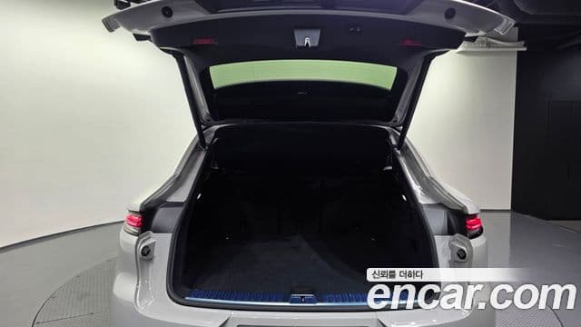 Porsche Cayenne 2024 — Photo 13/20