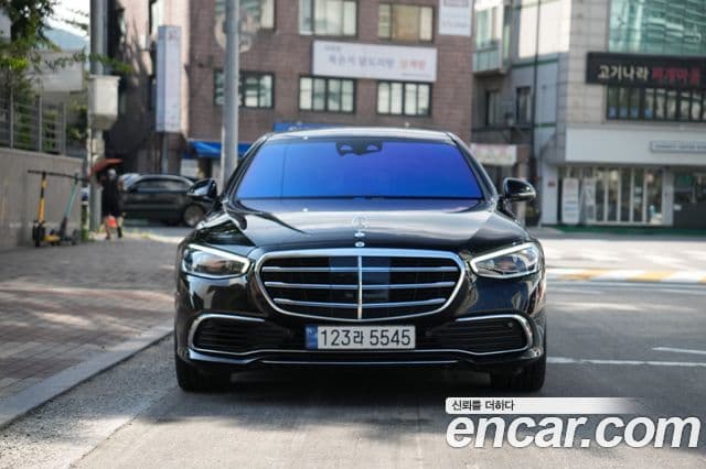 Mercedes-Benz S-Class 2022 — Photo 2/20