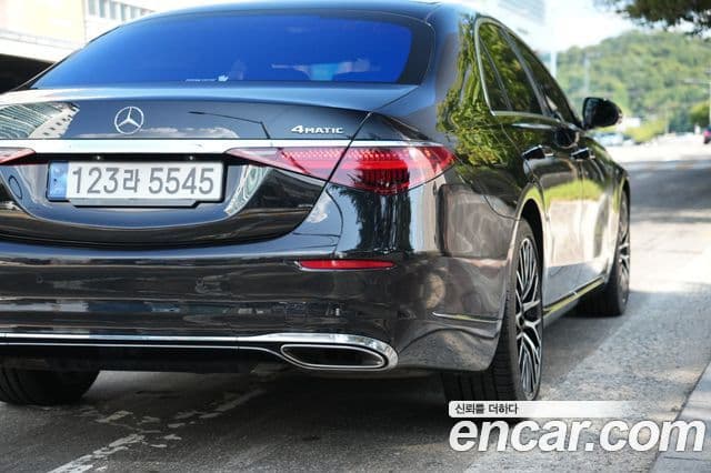 Mercedes-Benz S-Class 2022 — Photo 13/20