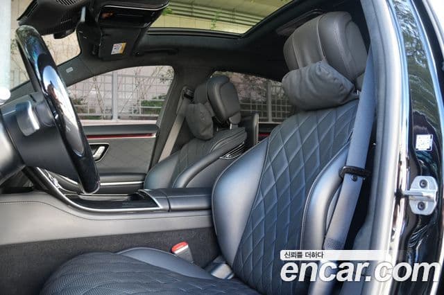 Mercedes-Benz S-Class 2022 — Photo 12/20