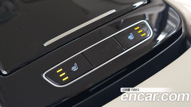 Genesis G80 2023 — Photo 18/30