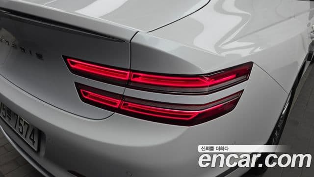 Genesis G80 2023 — Photo 8/30