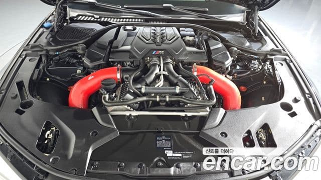 BMW M5 2018 — Photo 27/32
