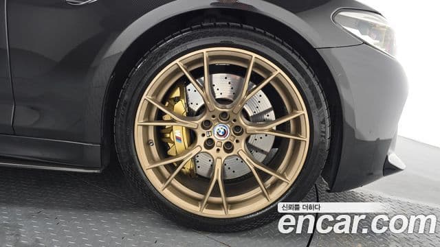 BMW M5 2018 — Photo 17/32