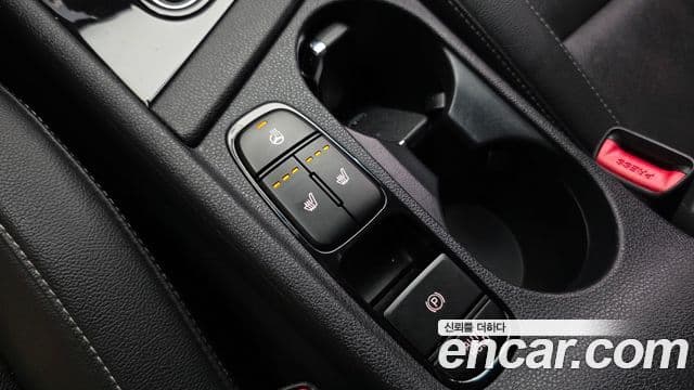 Kia Niro 2020 — ფოტო 13/30
