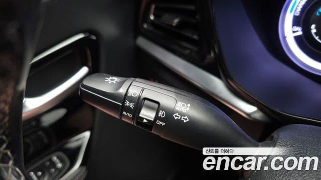 Kia Niro 2020 — ფოტო 17/30