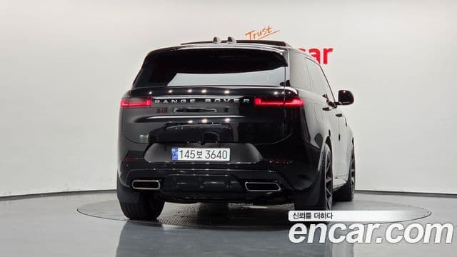 Land Rover Range Rover Sport 2023 — ფოტო 18/20