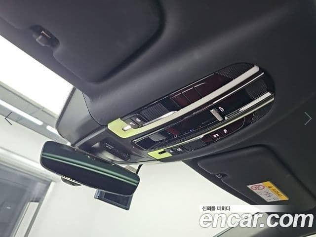 Porsche Cayenne 2020 — Photo 4/20
