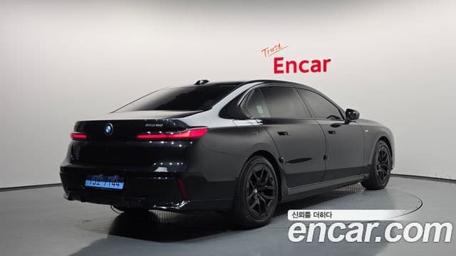 BMW i7 2024 — Photo 7/20