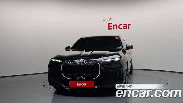 BMW i7 2024 — Photo 15/20