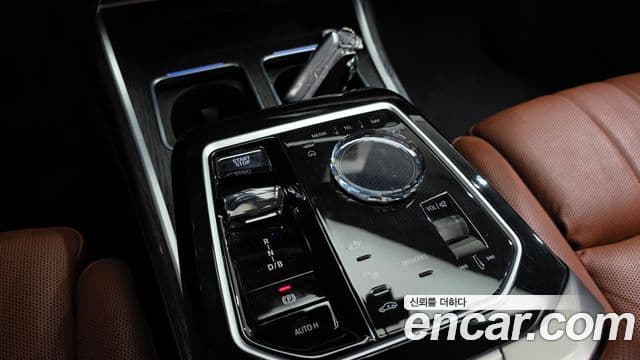 BMW i7 2024 — Photo 19/20