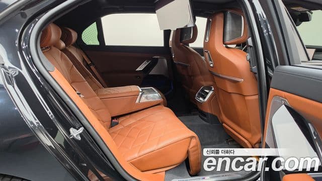 BMW i7 2024 — Photo 14/20