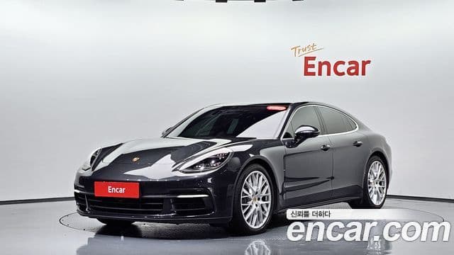 Porsche Panamera 2018 — Photo 3/33