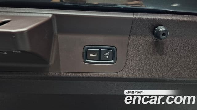 Porsche Panamera 2018 — Photo 20/33