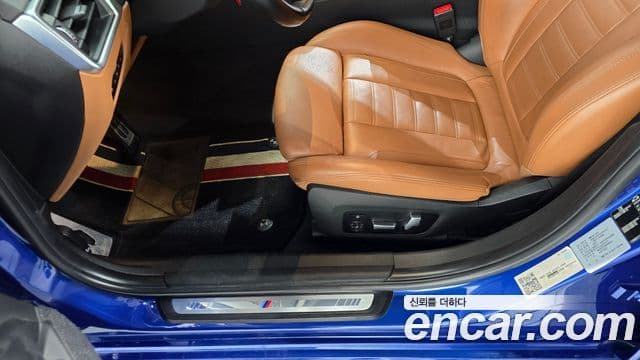 BMW 3 Series 2019 — Şəkil 14/32