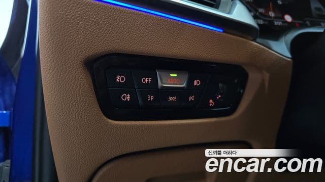 BMW 3 Series 2019 — Şəkil 21/32