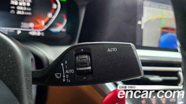 BMW 3 Series 2019 — Şəkil 9/32