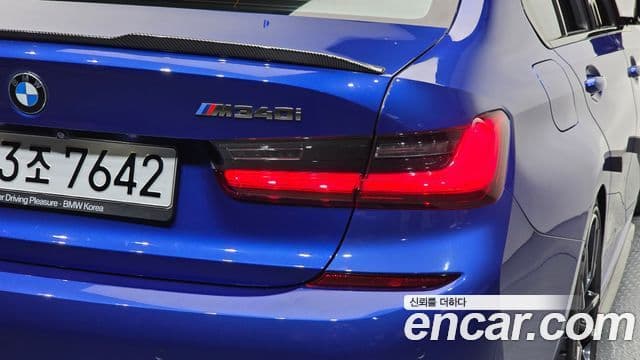 BMW 3 Series 2019 — Şəkil 20/32