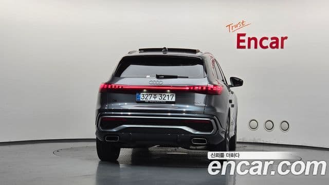 Audi Q5 2025 — Photo 24/34