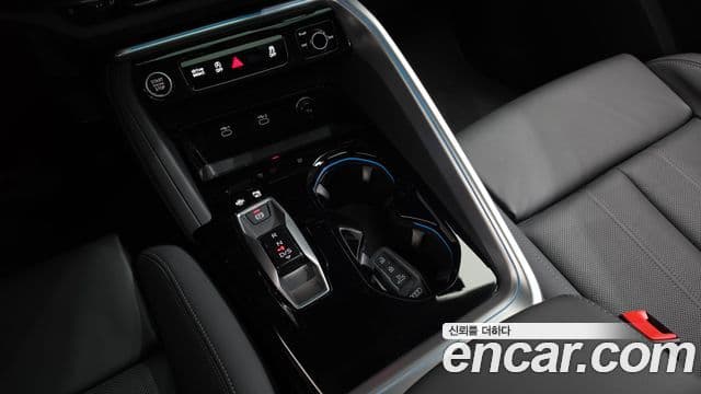 Audi Q5 2025 — Photo 20/34