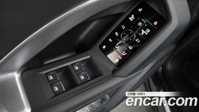 Audi Q5 2025 — Photo 9/34