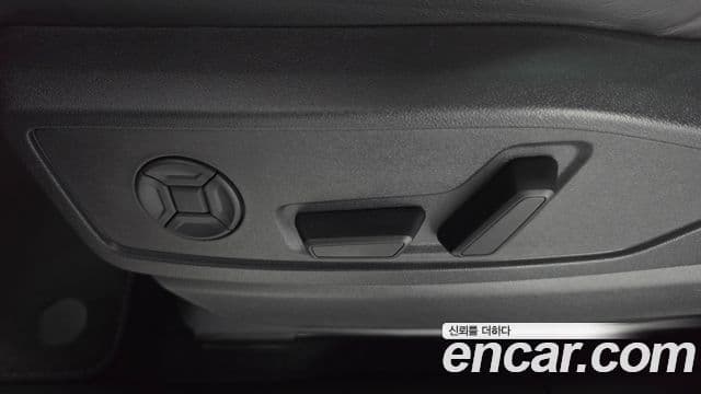 Audi Q5 2025 — Photo 10/34