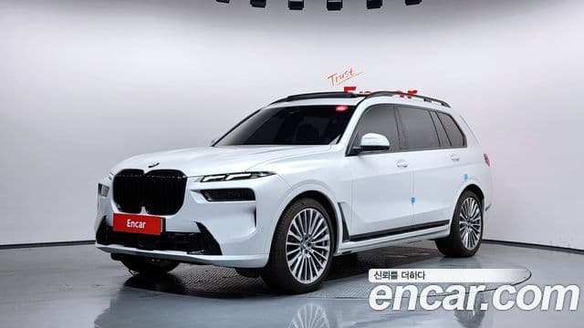 BMW X7 2023 — Photo 7/20