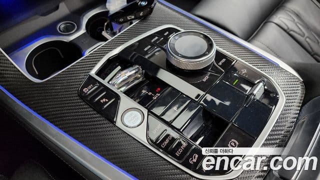 BMW X7 2023 — Photo 10/20