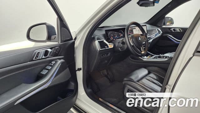 BMW X7 2023 — Photo 8/20