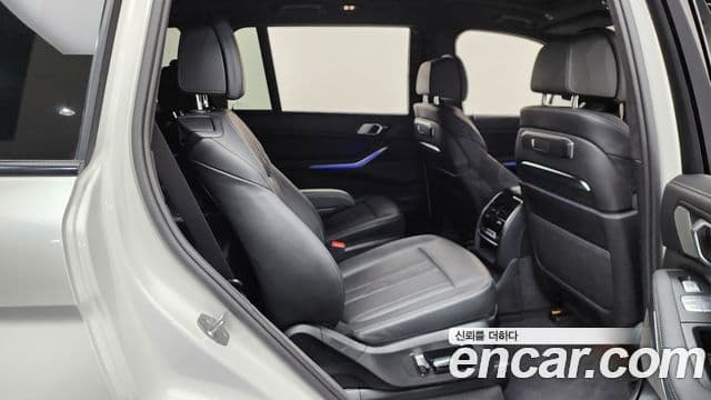 BMW X7 2023 — Photo 13/20