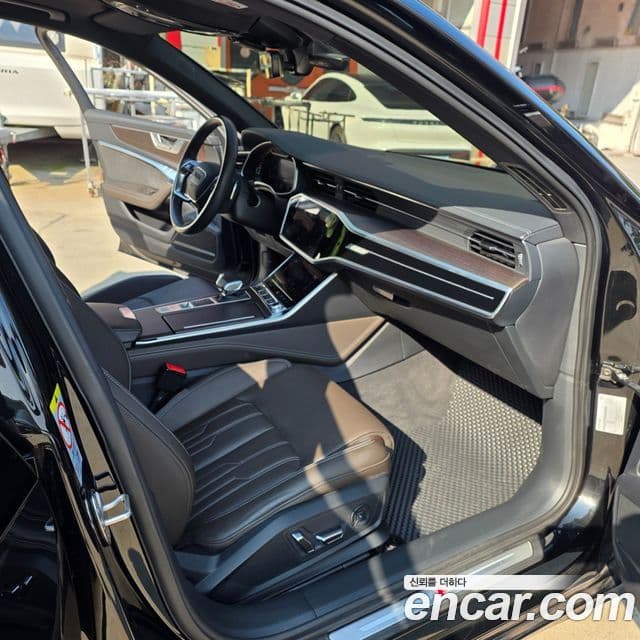 Audi A6 2023 — Şəkil 13/20
